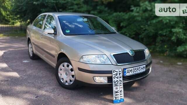 Бежевый Шкода Октавия, объемом двигателя 1.6 л и пробегом 267 тыс. км за 6600 $, фото 1 на Automoto.ua