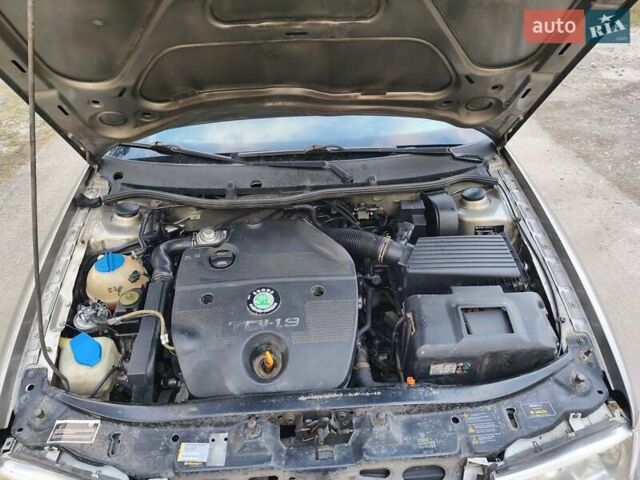 Бежевый Шкода Октавия, объемом двигателя 1.9 л и пробегом 275 тыс. км за 3300 $, фото 14 на Automoto.ua