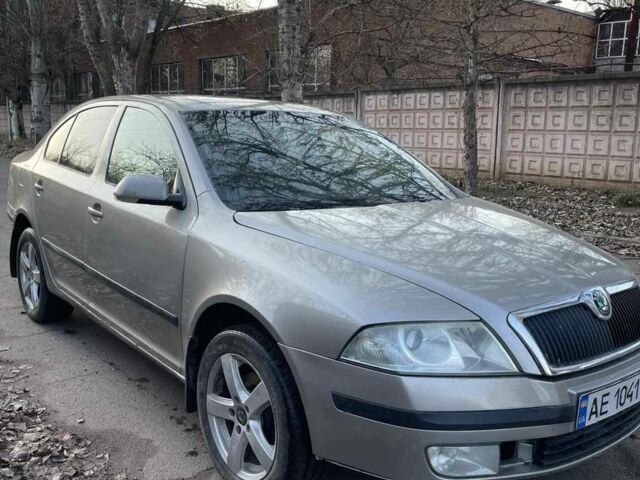 Бежевый Шкода Октавия, объемом двигателя 1.6 л и пробегом 290 тыс. км за 3650 $, фото 2 на Automoto.ua