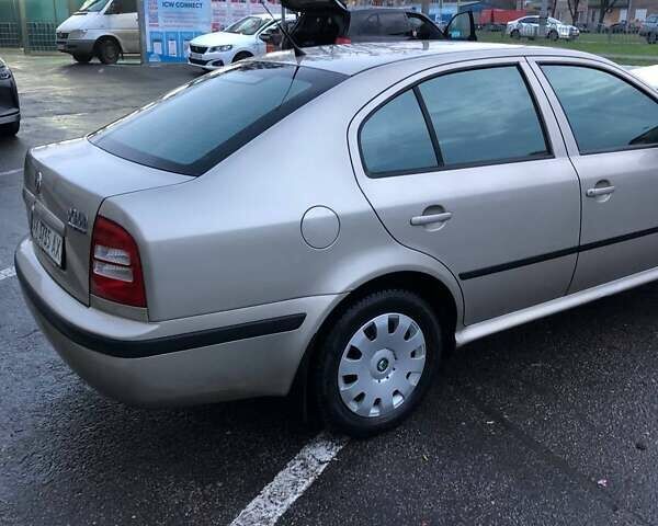 Бежевый Шкода Октавия, объемом двигателя 1.6 л и пробегом 232 тыс. км за 5500 $, фото 10 на Automoto.ua