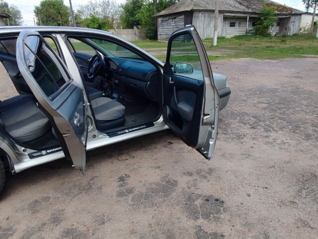 Бежевый Шкода Октавия, объемом двигателя 1.6 л и пробегом 390 тыс. км за 4150 $, фото 1 на Automoto.ua