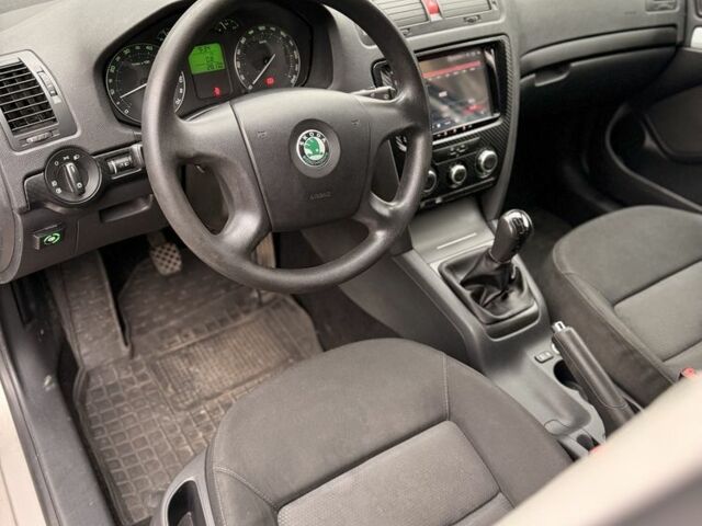 Бежевый Шкода Октавия, объемом двигателя 1.6 л и пробегом 263 тыс. км за 6200 $, фото 22 на Automoto.ua