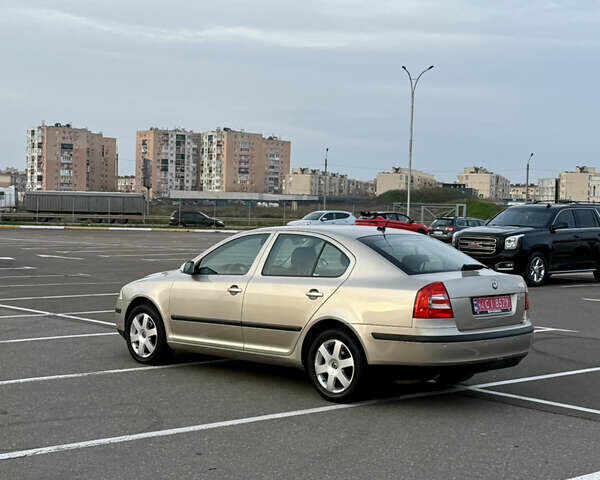 Бежевый Шкода Октавия, объемом двигателя 1.6 л и пробегом 190 тыс. км за 6400 $, фото 4 на Automoto.ua