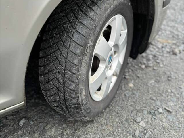 Бежевий Шкода Октавія, об'ємом двигуна 2 л та пробігом 310 тис. км за 2850 $, фото 5 на Automoto.ua