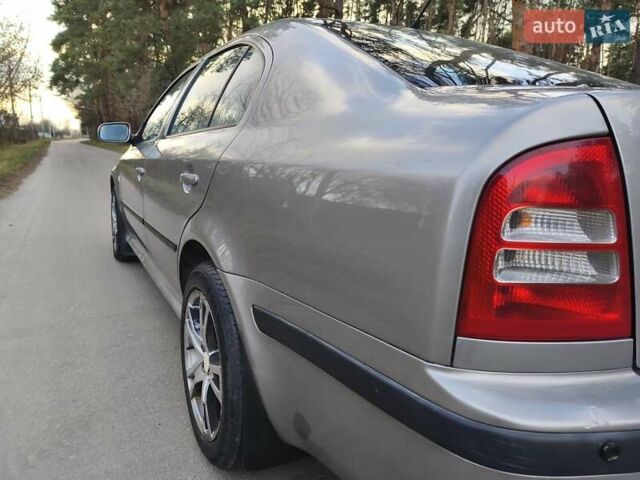 Бежевый Шкода Октавия, объемом двигателя 1.9 л и пробегом 275 тыс. км за 3300 $, фото 19 на Automoto.ua