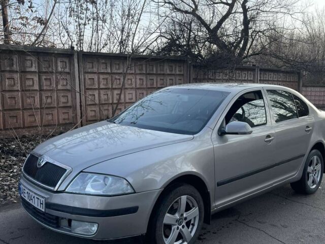 Бежевый Шкода Октавия, объемом двигателя 1.6 л и пробегом 290 тыс. км за 3650 $, фото 1 на Automoto.ua