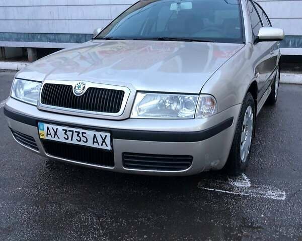 Бежевый Шкода Октавия, объемом двигателя 1.6 л и пробегом 232 тыс. км за 5500 $, фото 3 на Automoto.ua