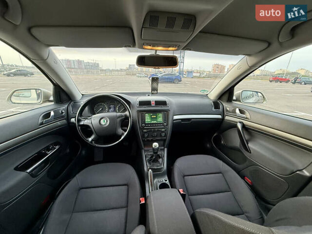 Бежевый Шкода Октавия, объемом двигателя 1.6 л и пробегом 190 тыс. км за 6400 $, фото 10 на Automoto.ua