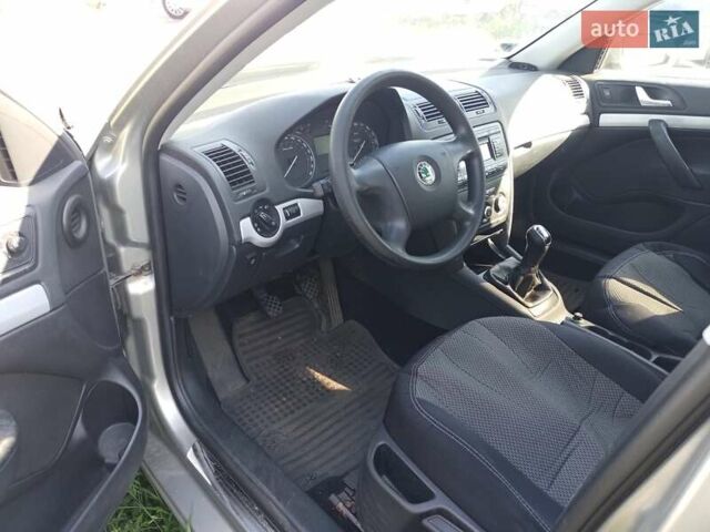 Бежевий Шкода Октавія, об'ємом двигуна 1.6 л та пробігом 277 тис. км за 2450 $, фото 2 на Automoto.ua