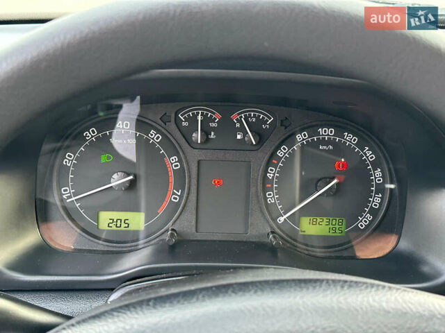 Бежевый Шкода Октавия, объемом двигателя 0 л и пробегом 182 тыс. км за 5999 $, фото 13 на Automoto.ua