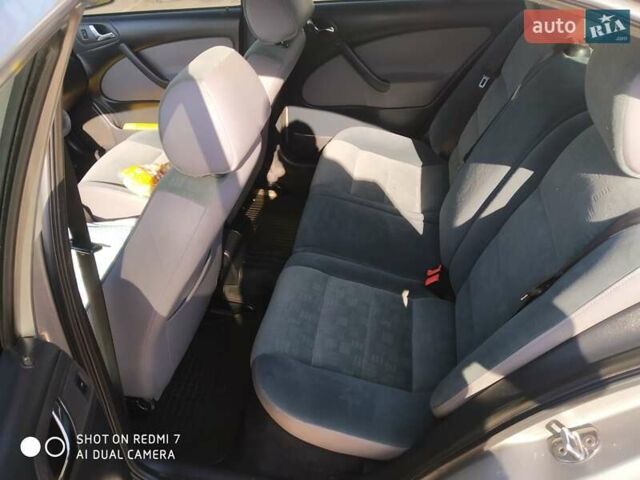 Бежевый Шкода Октавия, объемом двигателя 1.6 л и пробегом 202 тыс. км за 4999 $, фото 14 на Automoto.ua