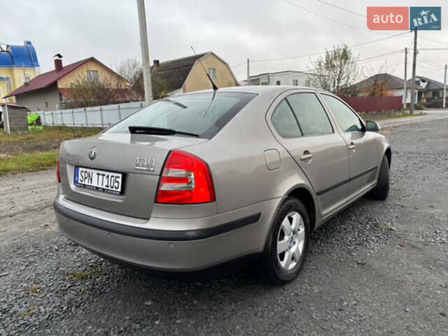 Бежевый Шкода Октавия, объемом двигателя 2.01 л и пробегом 310 тыс. км за 2850 $, фото 9 на Automoto.ua