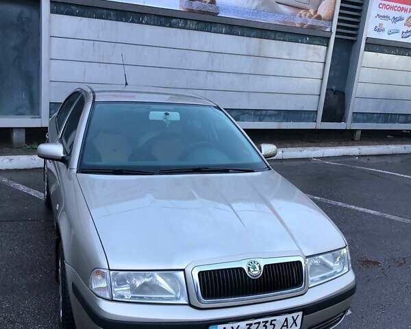 Бежевый Шкода Октавия, объемом двигателя 1.6 л и пробегом 232 тыс. км за 5500 $, фото 8 на Automoto.ua