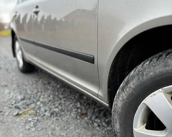 Бежевый Шкода Октавия, объемом двигателя 2.01 л и пробегом 310 тыс. км за 2850 $, фото 12 на Automoto.ua