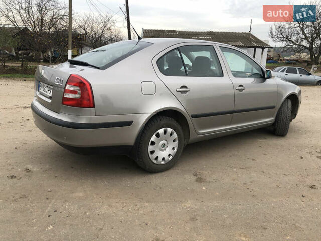 Бежевый Шкода Октавия, объемом двигателя 1.6 л и пробегом 102 тыс. км за 6200 $, фото 2 на Automoto.ua