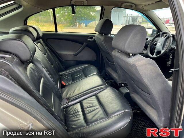 Бежевий Шкода Октавія, об'ємом двигуна 1.6 л та пробігом 345 тис. км за 3400 $, фото 6 на Automoto.ua