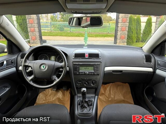 Бежевий Шкода Октавія, об'ємом двигуна 1.6 л та пробігом 206 тис. км за 6450 $, фото 8 на Automoto.ua