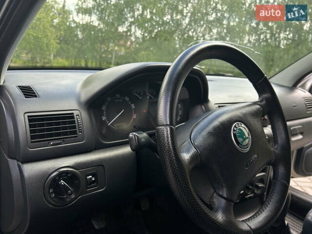 Бежевый Шкода Октавия, объемом двигателя 1.6 л и пробегом 285 тыс. км за 4400 $, фото 51 на Automoto.ua