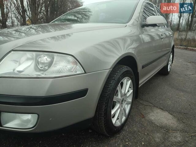 Бежевый Шкода Октавия, объемом двигателя 1.6 л и пробегом 220 тыс. км за 6650 $, фото 10 на Automoto.ua