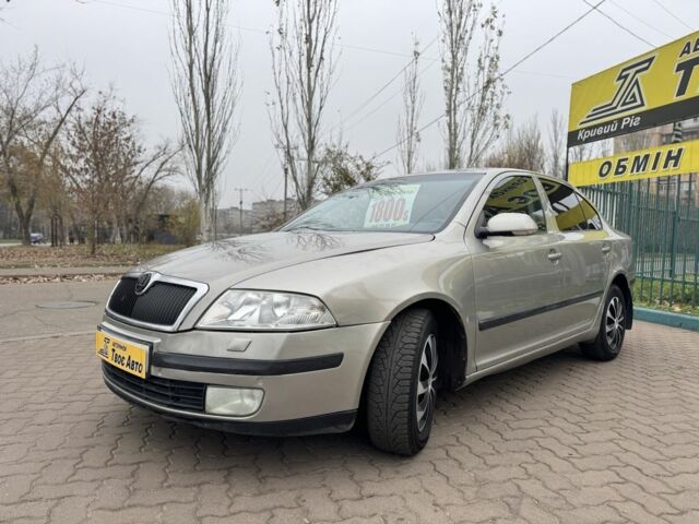 Бежевый Шкода Октавия, объемом двигателя 2 л и пробегом 298 тыс. км за 5300 $, фото 2 на Automoto.ua