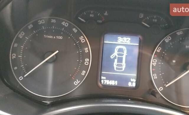 Бежевый Шкода Октавия, объемом двигателя 1.6 л и пробегом 175 тыс. км за 7300 $, фото 8 на Automoto.ua