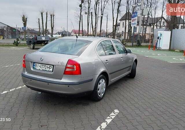 Бежевый Шкода Октавия, объемом двигателя 1.6 л и пробегом 248 тыс. км за 6300 $, фото 2 на Automoto.ua