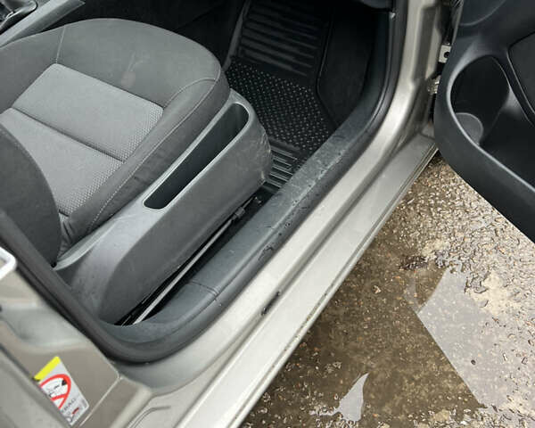 Бежевый Шкода Октавия, объемом двигателя 1.6 л и пробегом 240 тыс. км за 5300 $, фото 15 на Automoto.ua