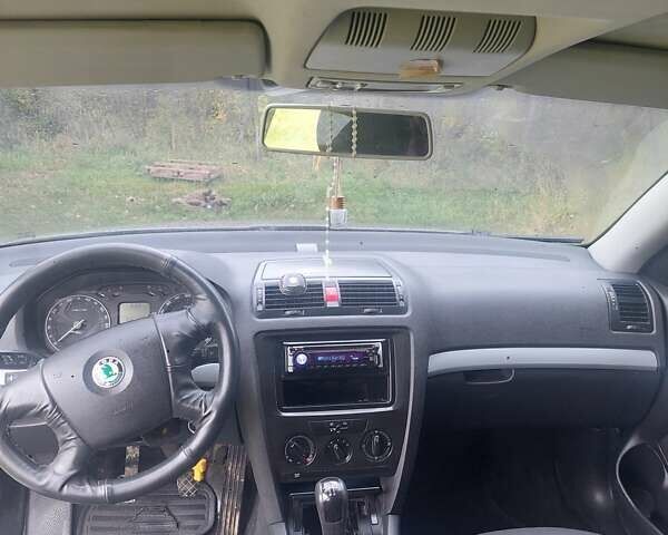Бежевий Шкода Октавія, об'ємом двигуна 1.6 л та пробігом 320 тис. км за 4600 $, фото 8 на Automoto.ua