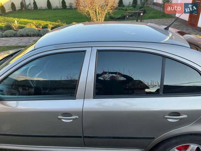 Бежевый Шкода Октавия, объемом двигателя 1.6 л и пробегом 387 тыс. км за 4600 $, фото 7 на Automoto.ua