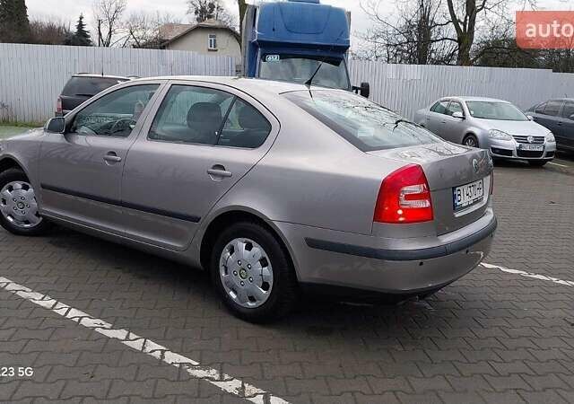 Бежевый Шкода Октавия, объемом двигателя 1.6 л и пробегом 248 тыс. км за 6300 $, фото 5 на Automoto.ua