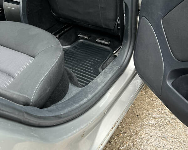 Бежевый Шкода Октавия, объемом двигателя 1.6 л и пробегом 240 тыс. км за 5300 $, фото 14 на Automoto.ua