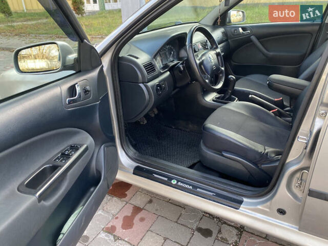 Бежевий Шкода Октавія, об'ємом двигуна 1.9 л та пробігом 279 тис. км за 4900 $, фото 9 на Automoto.ua