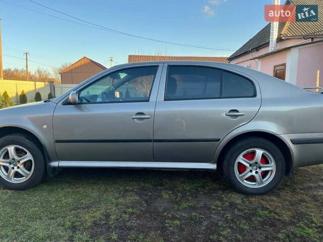 Бежевый Шкода Октавия, объемом двигателя 1.6 л и пробегом 387 тыс. км за 4600 $, фото 8 на Automoto.ua