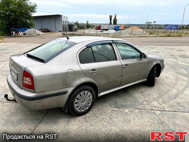 Бежевий Шкода Октавія, об'ємом двигуна 1.6 л та пробігом 345 тис. км за 3400 $, фото 4 на Automoto.ua