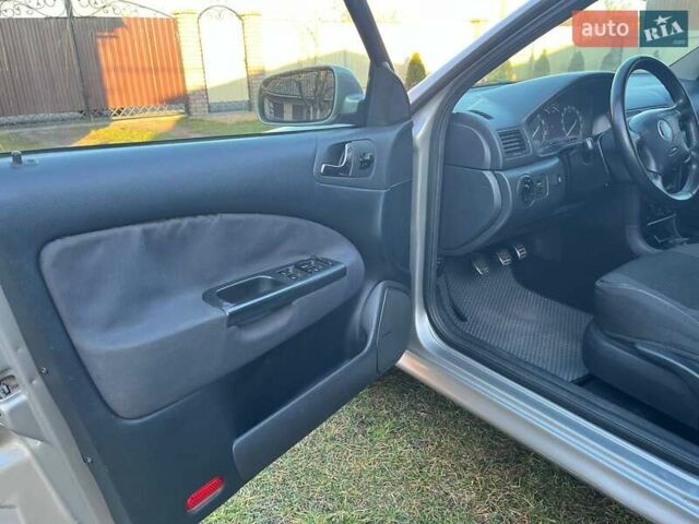 Бежевый Шкода Октавия, объемом двигателя 1.6 л и пробегом 387 тыс. км за 4600 $, фото 21 на Automoto.ua