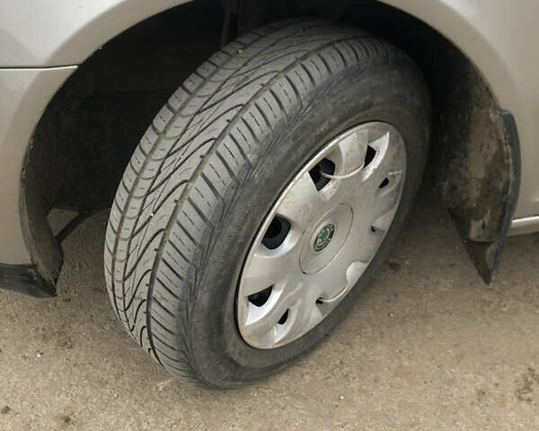 Бежевый Шкода Октавия, объемом двигателя 1.6 л и пробегом 102 тыс. км за 6200 $, фото 11 на Automoto.ua