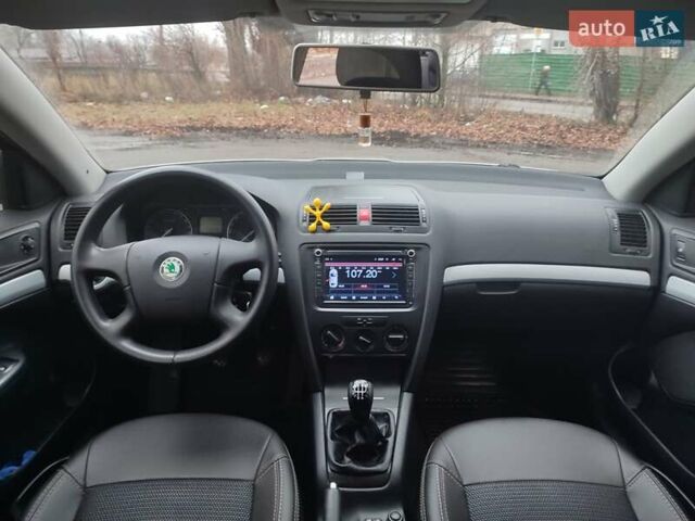 Бежевый Шкода Октавия, объемом двигателя 1.6 л и пробегом 220 тыс. км за 6650 $, фото 17 на Automoto.ua