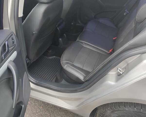 Бежевый Шкода Октавия, объемом двигателя 1.6 л и пробегом 220 тыс. км за 6650 $, фото 28 на Automoto.ua