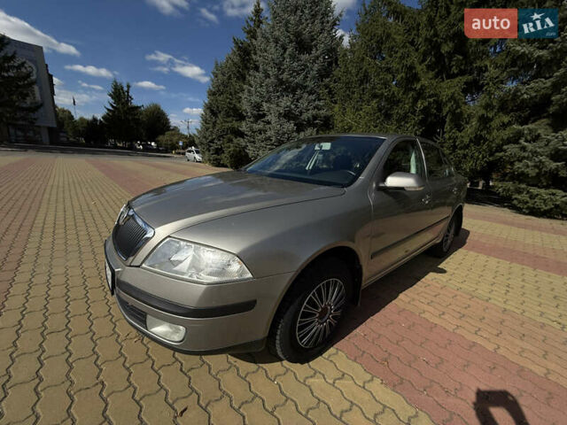 Бежевий Шкода Октавія, об'ємом двигуна 1.6 л та пробігом 267 тис. км за 5700 $, фото 13 на Automoto.ua