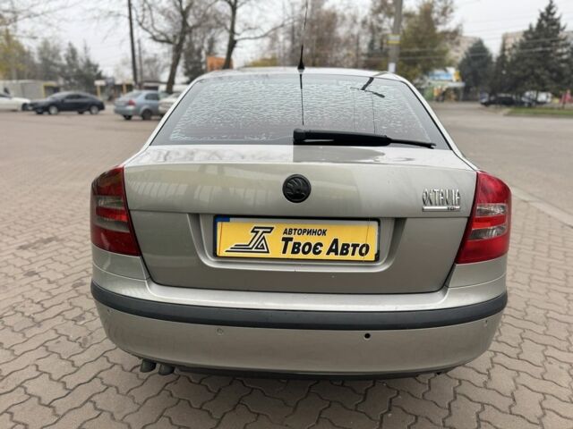 Бежевый Шкода Октавия, объемом двигателя 2 л и пробегом 298 тыс. км за 5300 $, фото 5 на Automoto.ua