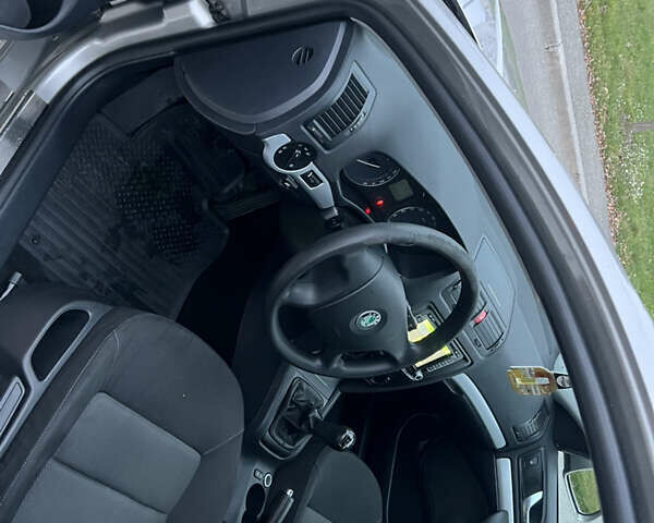 Бежевий Шкода Октавія, об'ємом двигуна 1.6 л та пробігом 224 тис. км за 6300 $, фото 14 на Automoto.ua