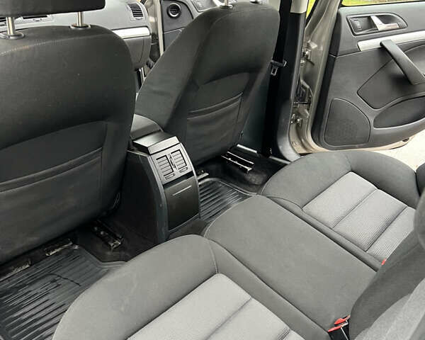 Бежевый Шкода Октавия, объемом двигателя 1.6 л и пробегом 240 тыс. км за 5300 $, фото 8 на Automoto.ua