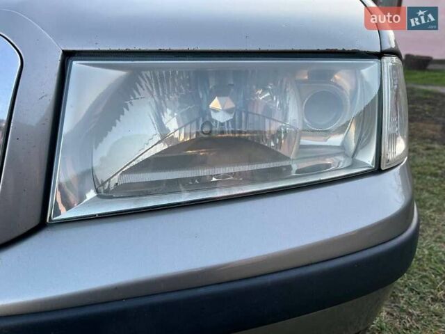 Бежевый Шкода Октавия, объемом двигателя 1.6 л и пробегом 387 тыс. км за 4600 $, фото 16 на Automoto.ua