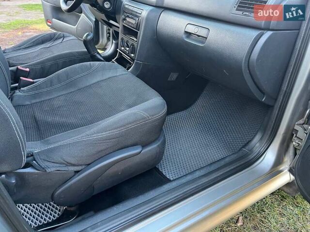 Бежевый Шкода Октавия, объемом двигателя 1.6 л и пробегом 387 тыс. км за 4600 $, фото 27 на Automoto.ua