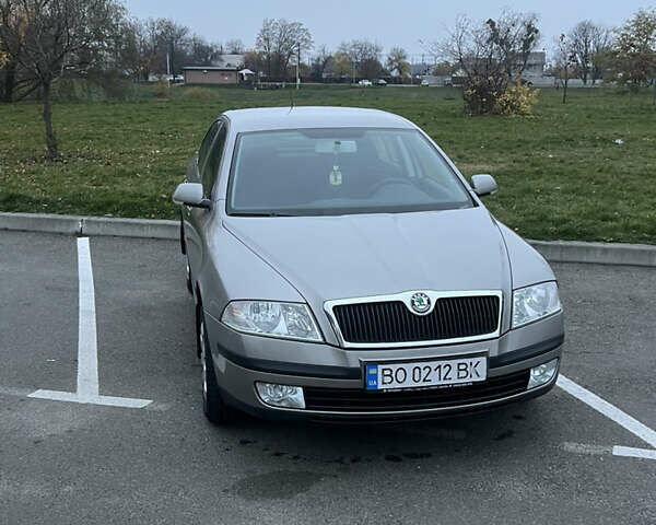 Бежевий Шкода Октавія, об'ємом двигуна 1.6 л та пробігом 224 тис. км за 6300 $, фото 1 на Automoto.ua