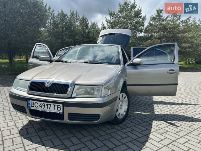 Бежевый Шкода Октавия, объемом двигателя 1.6 л и пробегом 285 тыс. км за 4400 $, фото 12 на Automoto.ua