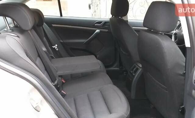 Бежевый Шкода Октавия, объемом двигателя 1.6 л и пробегом 175 тыс. км за 7300 $, фото 18 на Automoto.ua