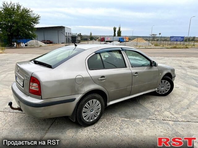 Бежевий Шкода Октавія, об'ємом двигуна 1.6 л та пробігом 345 тис. км за 3400 $, фото 3 на Automoto.ua