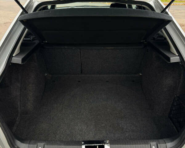 Бежевый Шкода Октавия, объемом двигателя 0 л и пробегом 279 тыс. км за 5699 $, фото 8 на Automoto.ua