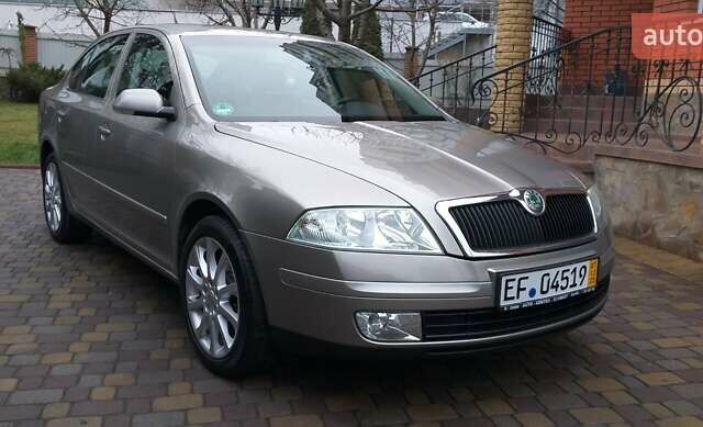 Бежевый Шкода Октавия, объемом двигателя 1.6 л и пробегом 175 тыс. км за 7300 $, фото 2 на Automoto.ua